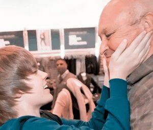 Justin Bieber dành trọn tình yêu thương cho ông ngoại