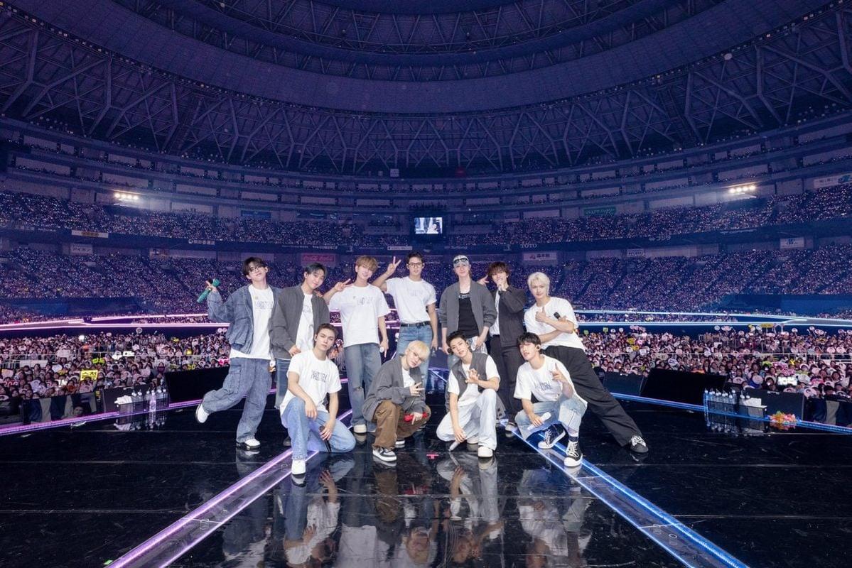 SEVENTEEN bùng nổ tại sân vận động Tokyo Dome với fan meeting kỷ niệm 10 năm debut
